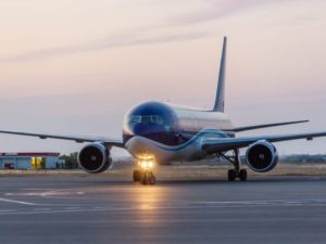 Azərbaycanın milli aviadaşıyıcısı tərəfindən 14 may tarixində Kiyevdən Bakıya çarter reysi yerinə yetirilib.