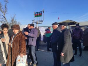 Laçın yolunda aksiyaya qoşulan azərbaycanlıların sayı getdikcə artır (FOTO)