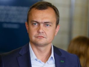 Deputat koronavirusa yoluxub