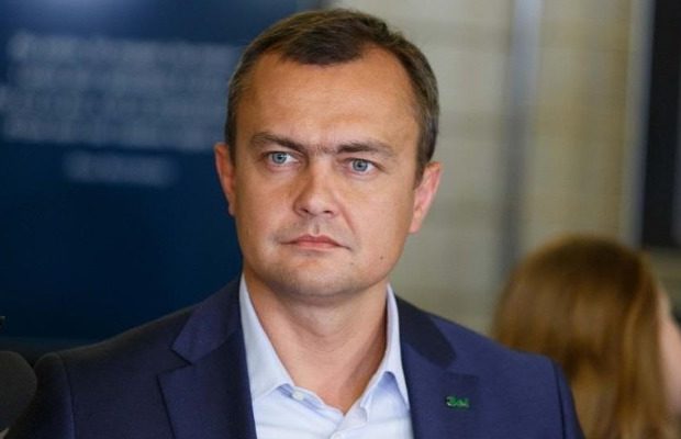Deputat koronavirusa yoluxub Deputat koronavirusa yoluxub