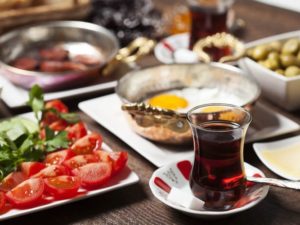 Şəkər xəstələri bayramda necə qidalanmalıdır?