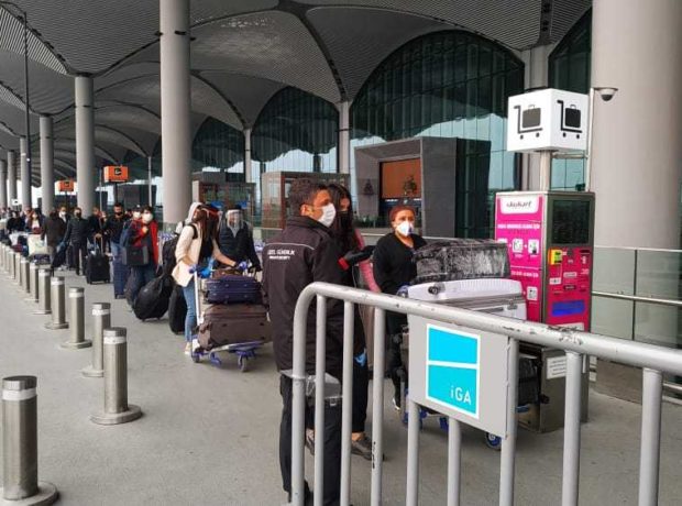 Türkiyədən gətirilən azərbaycanlı tələbə aeroportdan əməliyyata aparılacaq Türkiyədən gətirilən azərbaycanlı tələbə aeroportdan əməliyyata aparılacaq