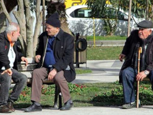 65 yaşdan yuxarı insanların yenidən çölə çıxmasına qadağa qoyulur?-AÇIQLAMA