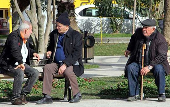 65 yaşdan yuxarı insanların yenidən çölə çıxmasına qadağa qoyulur?-AÇIQLAMA 65 yaşdan yuxarı insanların yenidən çölə çıxmasına qadağa qoyulur?-AÇIQLAMA