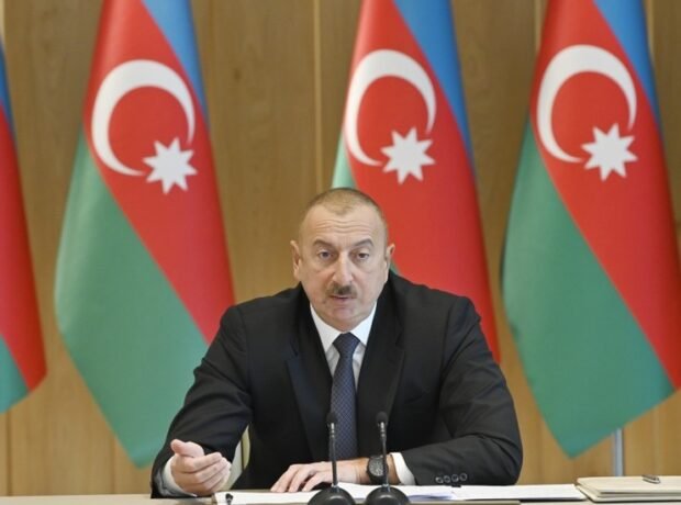 Prezident koronavirusla mübarizə sahəsində görülən tədbirlərlə bağlı müşavirə keçirib Prezident koronavirusla mübarizə sahəsində görülən tədbirlərlə bağlı müşavirə keçirib