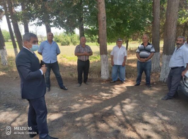 İlham Məmmədov Yevlaxda seçiciləri ilə görüş keçirib – FOTOLAR İlham Məmmədov Yevlaxda seçiciləri ilə görüş keçirib – FOTOLAR