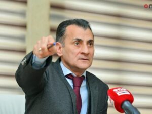 “Uşaq pulu, böyük pulu, nənə pulu, baba pulu…” — Mirşahin deputatları “TOPA TUTDU” (VİDEO)