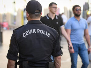 Bakıda bıçaqlanan polislə bağlı rəsmi – Açıqlama