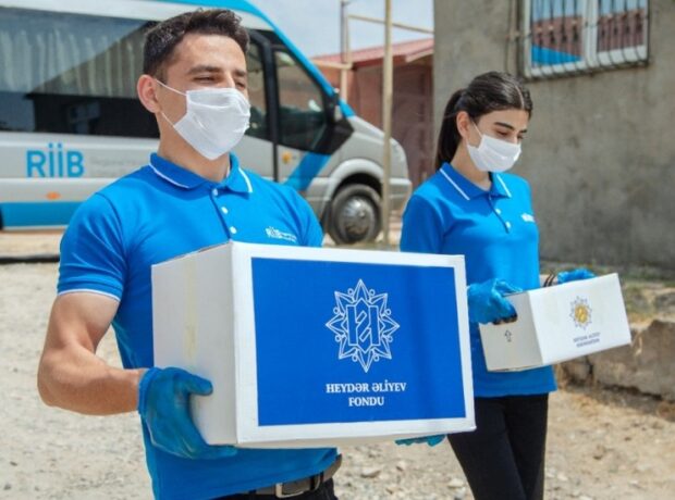 Heydər Əliyev Fondu 100 mindən çox aztəminatlı ailəyə qurban payı çatdırıb Heydər Əliyev Fondu 100 mindən çox aztəminatlı ailəyə qurban payı çatdırıb