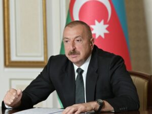Prezident Özbəkistanın Azərbaycanda yeni təyin olunmuş səfirinin etimadnaməsini qəbul edib