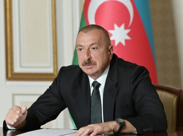 Prezident Özbəkistanın Azərbaycanda yeni təyin olunmuş səfirinin etimadnaməsini qəbul edib Prezident Özbəkistanın Azərbaycanda yeni təyin olunmuş səfirinin etimadnaməsini qəbul edib