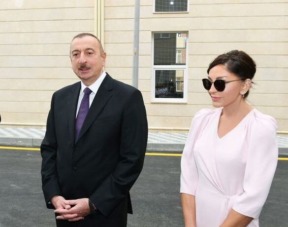 İlham Əliyev Bakıda Uşaq İncəsənət Məktəbinin əsaslı təmirdən sonra açılışında iştirak edib İlham Əliyev Bakıda Uşaq İncəsənət Məktəbinin əsaslı təmirdən sonra açılışında iştirak edib