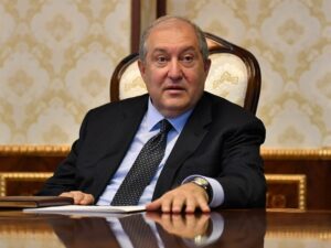 Armen Sarkisyan: Ermənistanda humanitar faciə yaranıb