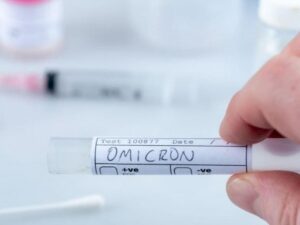 “Omikron”dan ilk ölüm halı qeydə alınıb