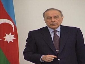 Heydər Əliyevin Zəngəzurla bağlı tarixi çıxışı – VİDEO