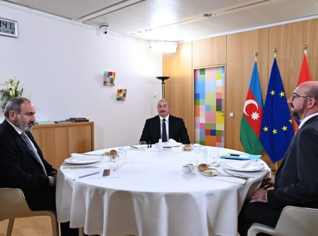 Avropa İttifaqı Şurasının Prezidenti üçtərəfli görüşün yekunu ilə bağlı bəyanat yayıb Avropa İttifaqı Şurasının Prezidenti üçtərəfli görüşün yekunu ilə bağlı bəyanat yayıb