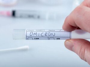 Səhiyyə Nazirliyi “Omikron”la bağlı əhaliyə çağırış edib