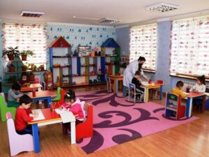 Bağçalarda yerlər məktəbəqədər yaşda olan uşaqların sayından olduqca azdır — Ombudsman