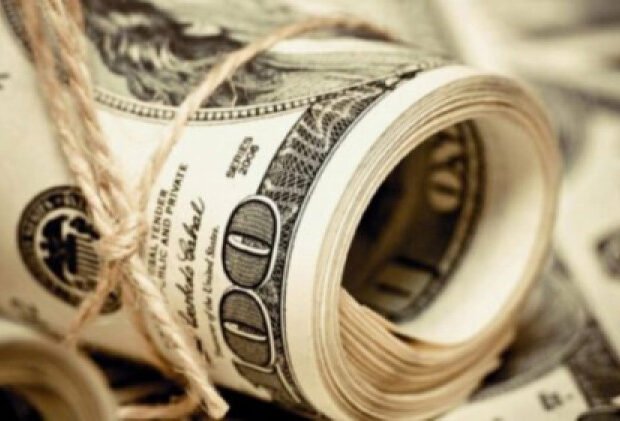 Dollar kəskin bahalaşdı Dollar kəskin bahalaşdı