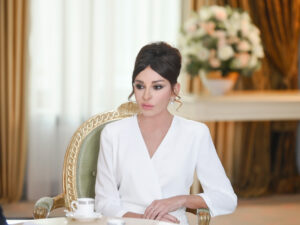 Mehriban Əliyeva Vaqif Poeziya Günləri ilə bağlı paylaşım edib