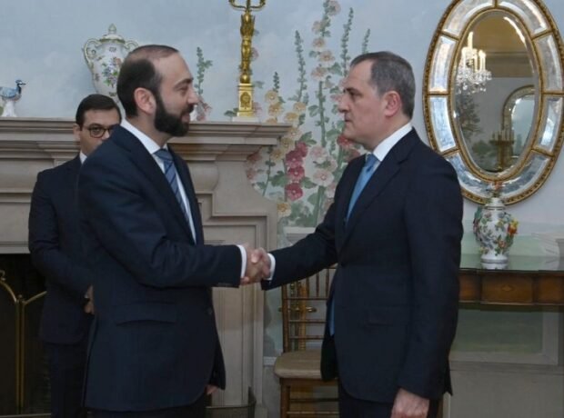 Azərbaycan XİN başçısı: “Sülh prosesini pozacaq hərəkətlərdən çəkinməyə çağırış etdim” Azərbaycan XİN başçısı: “Sülh prosesini pozacaq hərəkətlərdən çəkinməyə çağırış etdim”