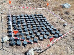 Füzulidəki kütləvi məzarlıqda 59 ədəd mina aşkarlanıb – Ərazinin təmizlənməsi işləri davam etdirilir