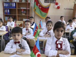 Nazirlik nümayəndəsi: “5 yaşlı uşaq I sinfə gedə bilməz”