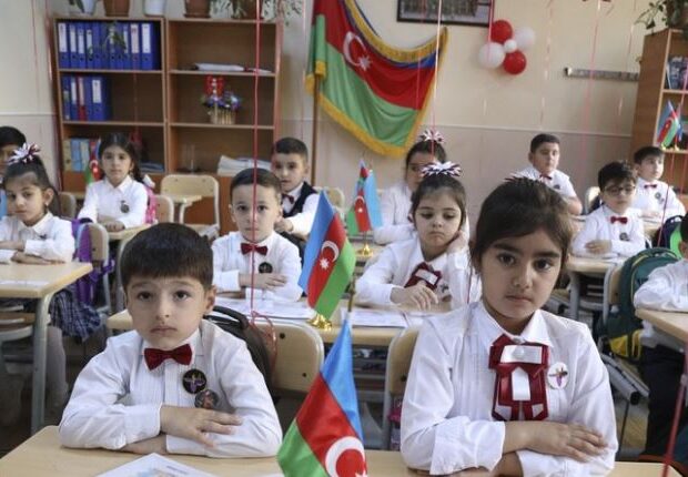 Nazirlik nümayəndəsi: “5 yaşlı uşaq I sinfə gedə bilməz” Nazirlik nümayəndəsi: “5 yaşlı uşaq I sinfə gedə bilməz”