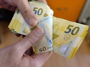 Bu şəxslərə maaşdan əlavə 600 manat pul veriləcək – FOTO