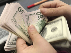 Dollarla bağlı VACİB QƏRAR