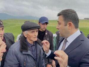 İcra başçısı Söyüdlüdə sakinlərlə görüşüb