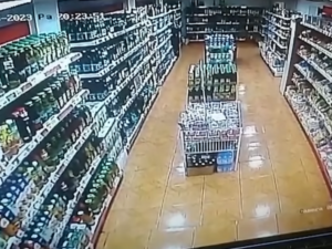 Kürdəmirdə baş verən güclü zəlzələ anı – VİDEO