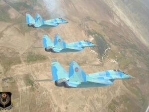 Hərbi təyyarələrimiz səmaya qaldırıldı – VİDEO