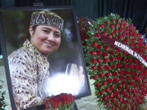 Birinci vitse-prezident Mehriban Əliyeva Aygün Bəylərin vida mərasiminə əklil göndərib