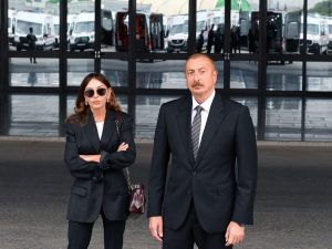 İlham Əliyev və Mehriban Əliyeva Perinatal Mərkəzdəki yanğın hadisəsini nəzarətə götürüb