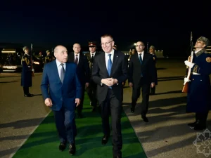 Latviya Prezidenti Azərbaycana rəsmi səfərə gəlib